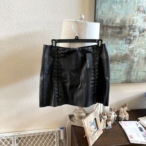 Lea & Viola- Black leather mini skirt size Med NWT